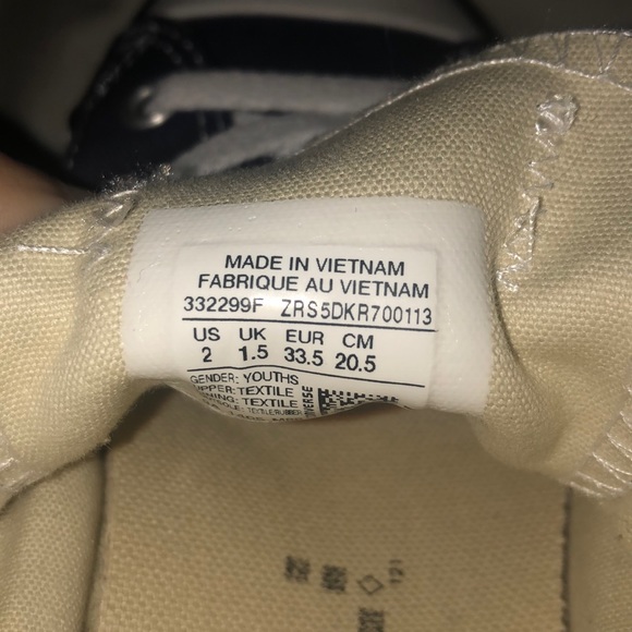 Kids Navy converse - Picture 3 of 3